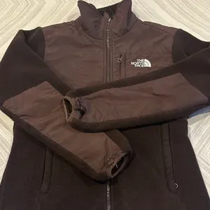 The North Face Women's Dark Brown Fleece Zipper Jacket Size S thumbnail 1