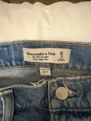 Abercrombie and Fitch 90’s straight ultra high rise jeans thumbnail 3
