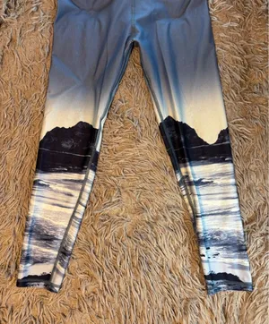 Aerie Chill Play Move Blue Mountain Landscape Print High Waisted Leggings M thumbnail 1