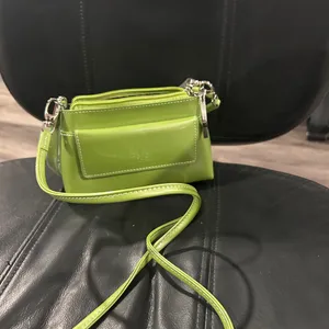Beijo Vibrant Green Crossbody Bag thumbnail 10