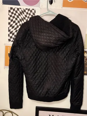 OBEY Black Quilted Sherpa Hooded Jacket Women’s Medium thumbnail 5