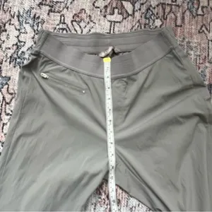 Athleta Mod Trekkie Crop Jogger Pants Ankle Zip Pull On Woven Light Gray Size 8 thumbnail 6
