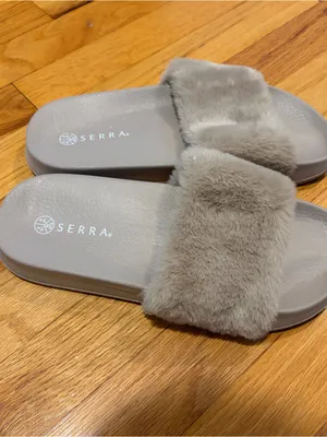 Serra Women’s Size 8 Sandals Slide Faux Fur Fuzzy Beige thumbnail 3