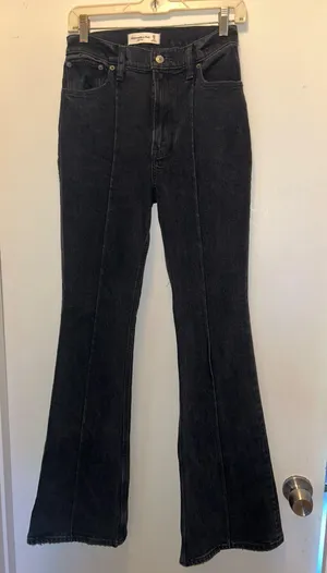 Abercrombie High-Rise Vintage Flare Jeans thumbnail 1