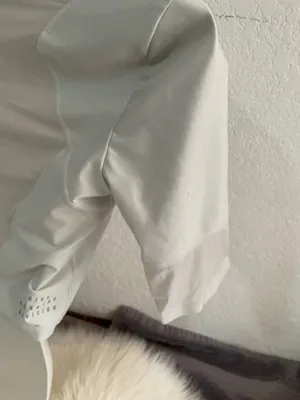 Nike crossed crop top  thumbnail 3