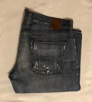 Lucky Brand Mid-Rise Straight Jeans thumbnail 2