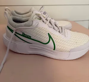 Nike White and Green Tennis Shoes thumbnail 1