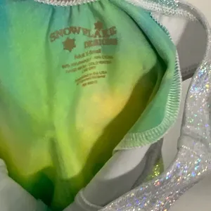 Snowflake Designs‎ Adult XS leotard thumbnail 3
