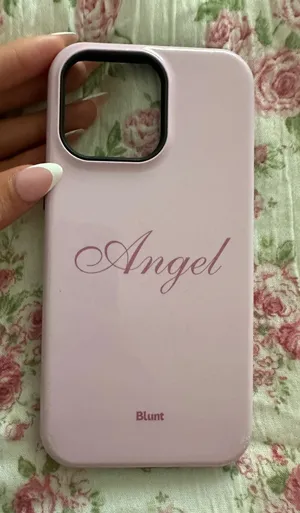 Blunt iPhone 14 Pro Max case Pink thumbnail 1