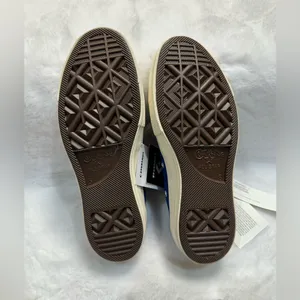 Converse Blue and White Sneakers with Heart Design thumbnail 4