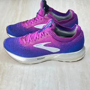 Brooks Levitate 2 Womens Running size8 Shoes Purple Blue Ombre 1202791B520 thumbnail 9