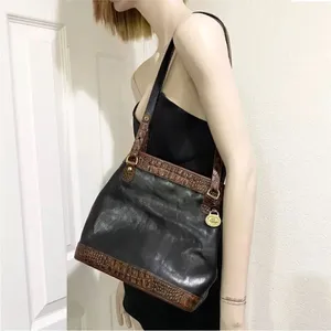 Vintage BRAHMIN Tuscan Black Leather Brown Croc Leather Trims Bucket Bag thumbnail 2
