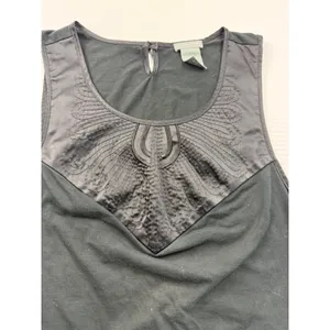 Ann Taylor Black Sleeveless‎ Tank Top Embroidered Satin Yoke Keyhole Back Small thumbnail 5