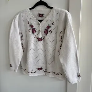 Handmade Vintage Women's Unique Floral Knit White Sweater Button Details Medium thumbnail 2