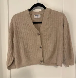 Old Navy Beige Ribbed Button Cardigan thumbnail 1