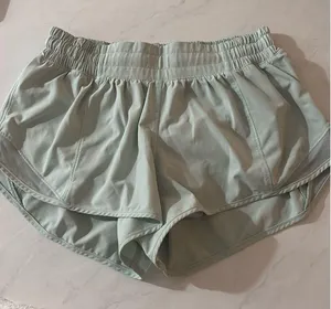 Lululemon Hotty Hot Shorts 2.5" thumbnail 1