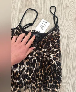 VIBE NWT top Size M thumbnail 4