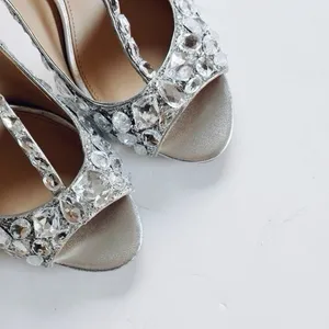 NEW Badgley Mischka Women’s Conroy T Strap Evening Sandals Shoes thumbnail 6