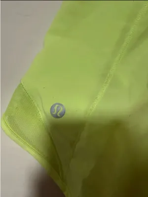 Lululemon Hotty Hot Shorts 2.5 Yellow thumbnail 3