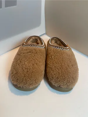 UGG TASMAN MAXI CURLY Plush Sheepskin Slip-on Chestnut Clogs Mules S US 9 thumbnail 2