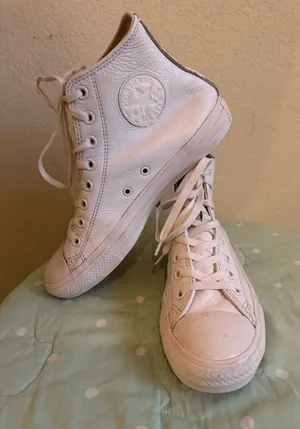 Converse Classic White High-Tops Women’s size 8.5 thumbnail 1
