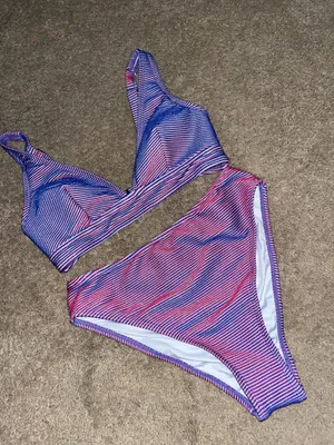 Cupshe Catch Me at Sunset Ombre Bikini Set thumbnail 4