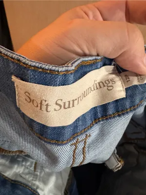 Women’s Soft Surroundings Wide Leg Jeans in Light Blue Denim Size 12P thumbnail 3