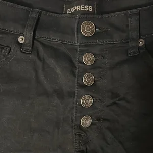 Express Women's Black Button-Up Shorts thumbnail 2