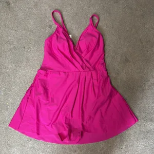 Cupshe Hot Pink Ruched Crossback Swim Dress Size M thumbnail 4