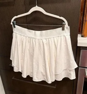 Lululemon Court Rival High-Rise Skirt in white size 16 thumbnail 1