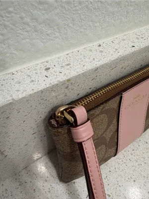 Coach Signature Logo Zip Wristlet Wallet, Beige/White, Credit Card Womens EUC thumbnail 2