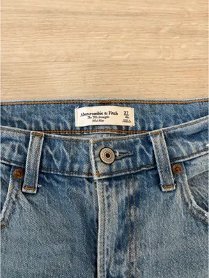 Abercrombie 90s Straight Jeans thumbnail 2