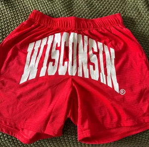 Wisconsin Shorts Red Size M thumbnail 3