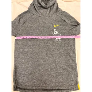 Nike Iowa Hawkeyes Cowl Neck Pullover Top Womens Medium Grey Herky the Hawk NCAA thumbnail 7