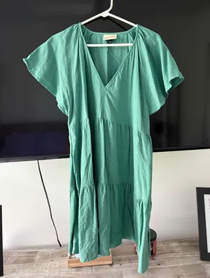 Universal Threads Dress with pockets thumbnail 1