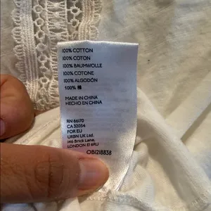 Pilcro Anthropologie Women's White Lace shirt casual button accents Medium thumbnail 8