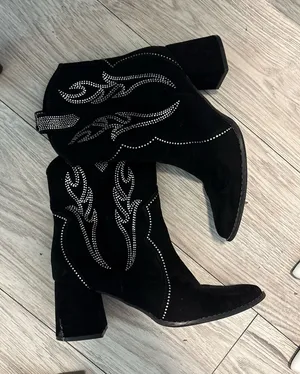 Black suede ankle boots Size 7.5 thumbnail 1