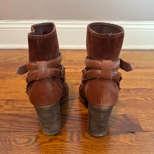 Ugg Women’s Dandridge Suede Leather Harness Ankle Boots in Mahogany‎ Size 8 thumbnail 5