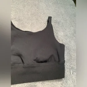 Aerie offline sweat most support Black Ribbed Tank Top sports bra medium thumbnail 3