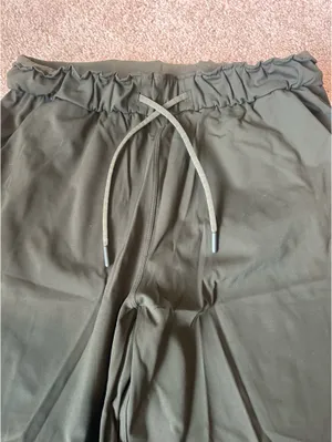 Lululemon Olive Green joggers thumbnail 3