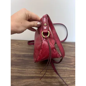 Hobo Red Genuine‎ Leather Slouchy Crossbody Bag Whipstitch Detail Tassel Zipper thumbnail 10