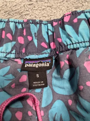 Patagonia barely baggies Blue pattern Shorts small thumbnail 6