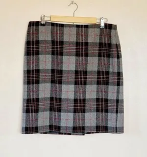 SALE! Gray Talbots Plaid Lined Skirt Size 14P EUC thumbnail 1
