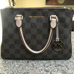 Michael Kors Monogram bag thumbnail 1