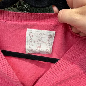 Red camel Pink cropped button cardigan with button detailing thumbnail 4