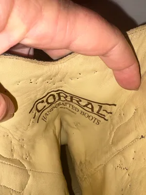 Corral Boots are the Women's Sand Horse Inlay and Multicolor Embroidery Square Toe model (A4266 thumbnail 8