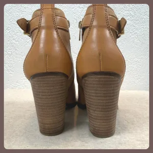Coach Tan Leather Side Zip Block Heel Ankle‎ Booties Women's Size 7.5 thumbnail 5