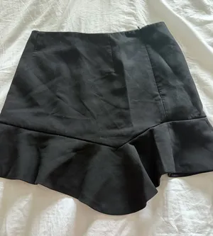 ZARA Skirt Black Mini thumbnail 1