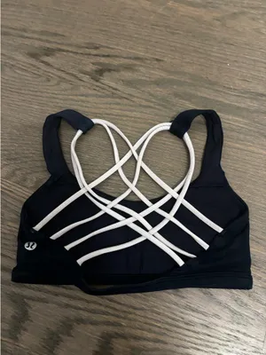 Lululemon Bra Free To Be thumbnail 2