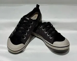 KEEN low-top casual sneakers Size 7l thumbnail 1